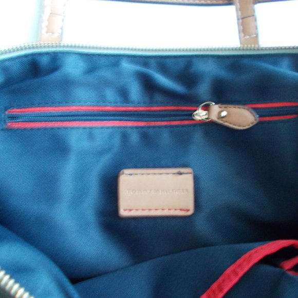 NWOT Tommy Hilfiger Satchel Bag - Picture 11 of 12